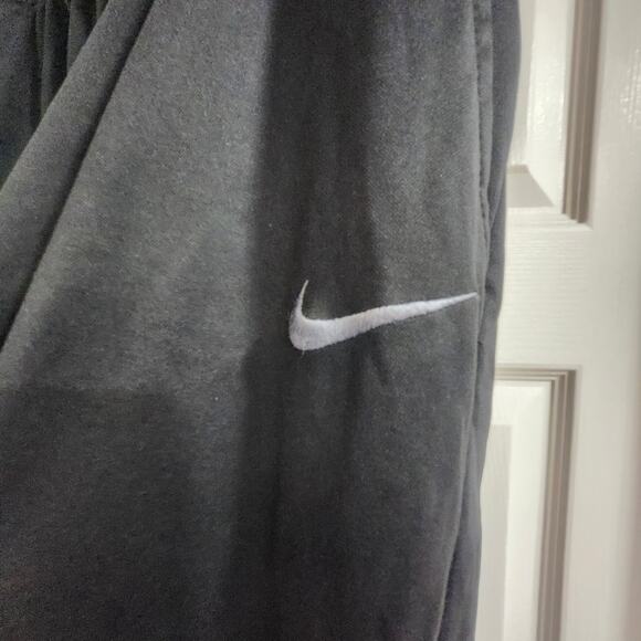 Nike Men's Black Athletic Pants - Picture 3 of 12
